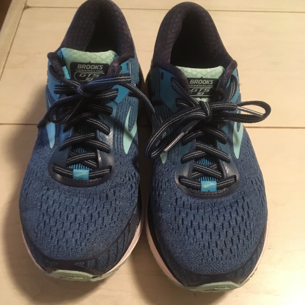 Used Brooks GTS 18 Size 7.5